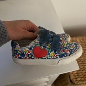 Mini Boden Floral Sneakers with Red Heart Accent - Blue Multicolor
